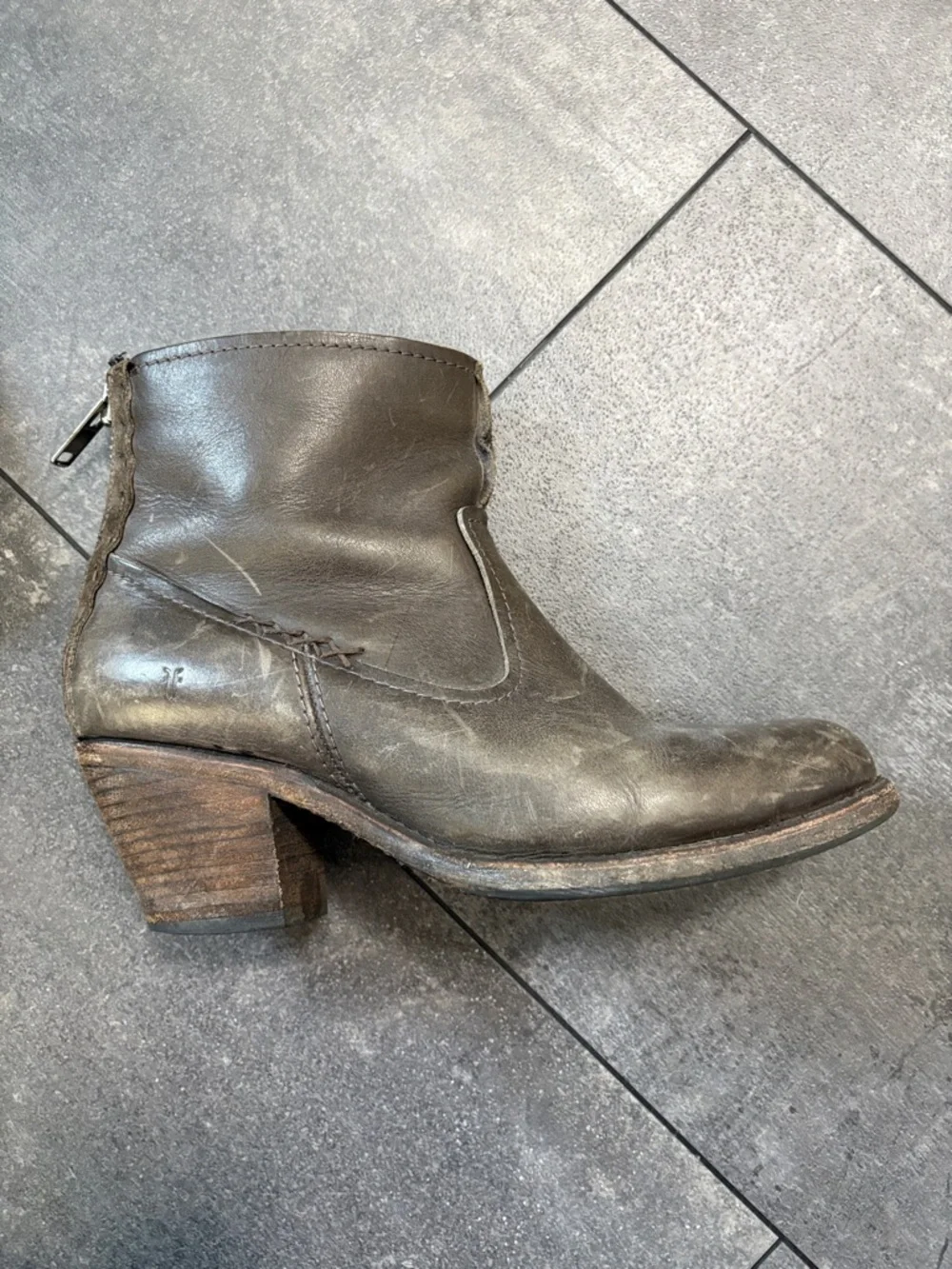 Frye Gray-Brown Leather Zip-Back Ankle Booties Boots